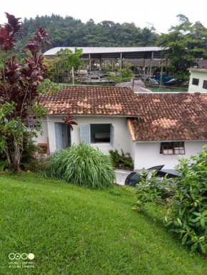 Praia Saco da Ribeira, Ubatuba - ao lado das marinas e trilhas praia Flamengo e Sete Fontes